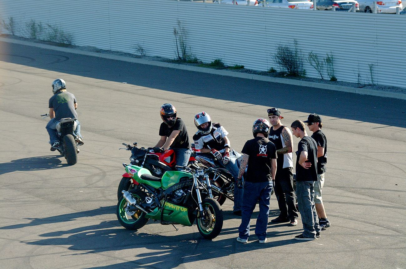 The FTP crew with their bikes